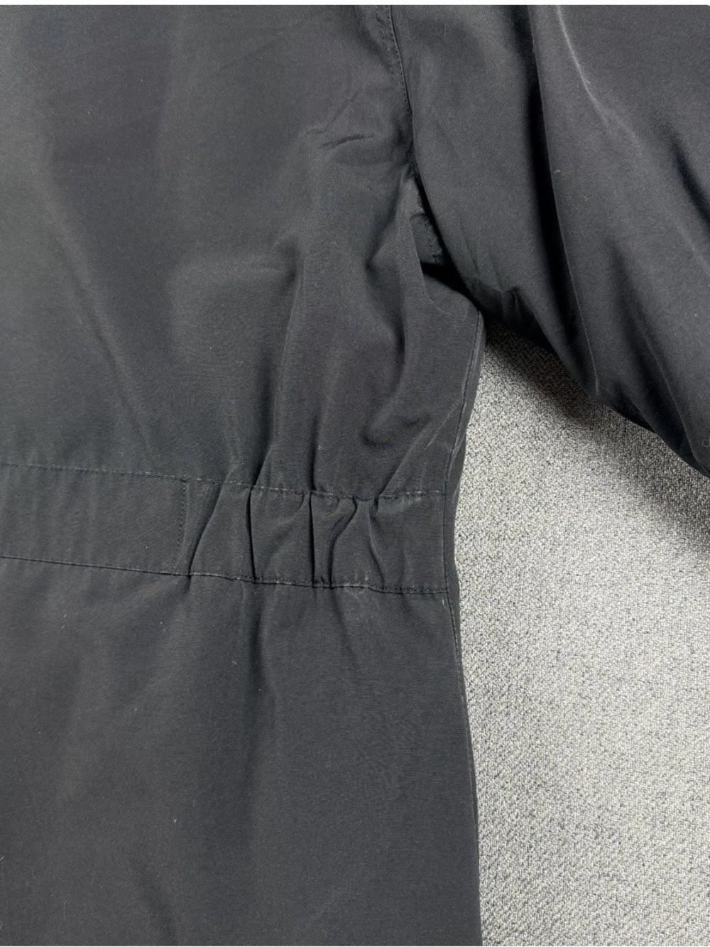 Canada Goose Black Trillium Parka with Fur-Trim Hood and Patch - Picture 10 of 16